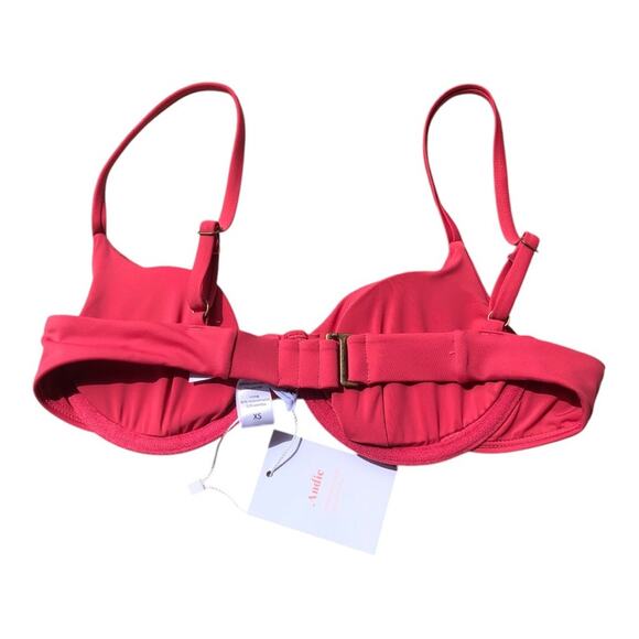 Andie NWT The Bermuda Flattering Scoop Neck Full Bust Support Top Cherry Red XS - Picture 4 of 11